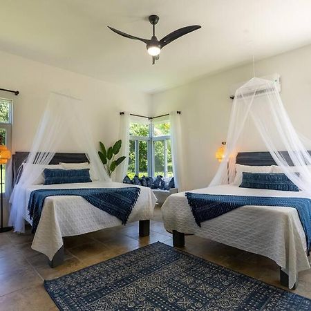 Ivy'S Cove Beach Side Condo - Luxury Villa Whitehouse Exterior foto