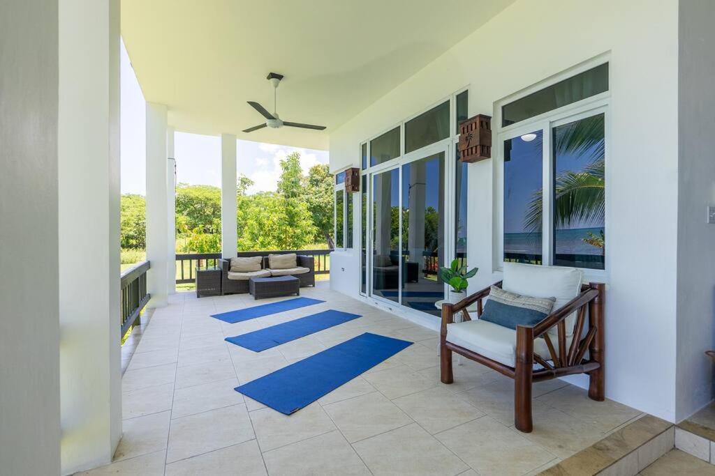 Ivy'S Cove Beach Side Condo - Luxury Villa Whitehouse Exterior foto