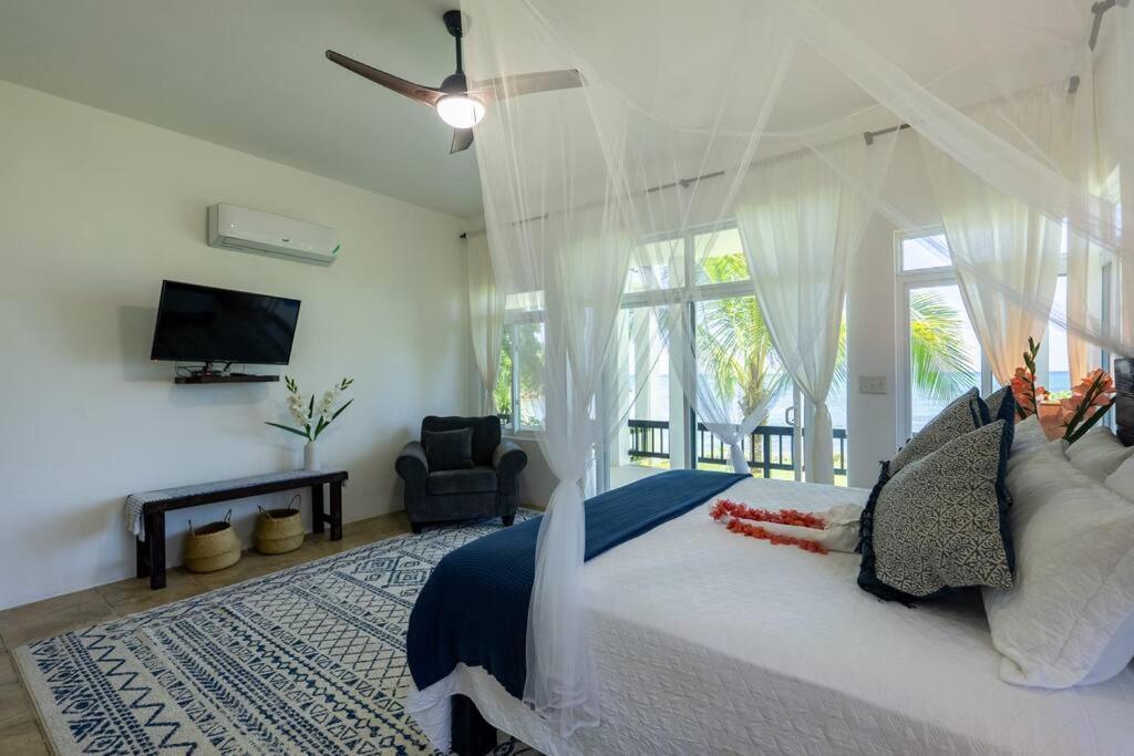 Ivy'S Cove Beach Side Condo - Luxury Villa Whitehouse Exterior foto